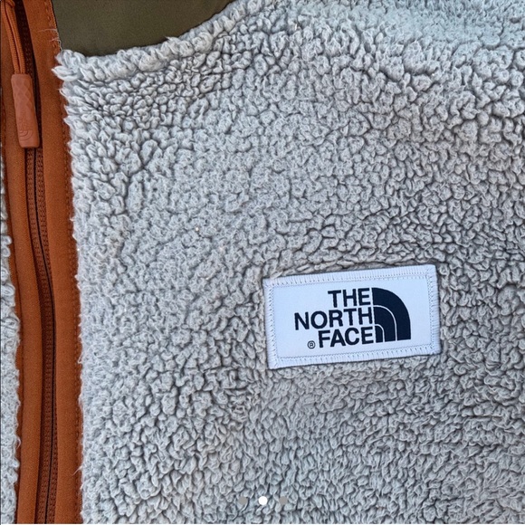 The North Face Half Zip - Picture 2 of 3